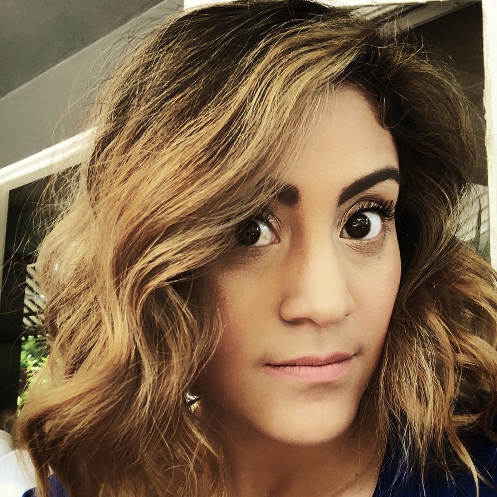 Meet your Posher, Rebeca